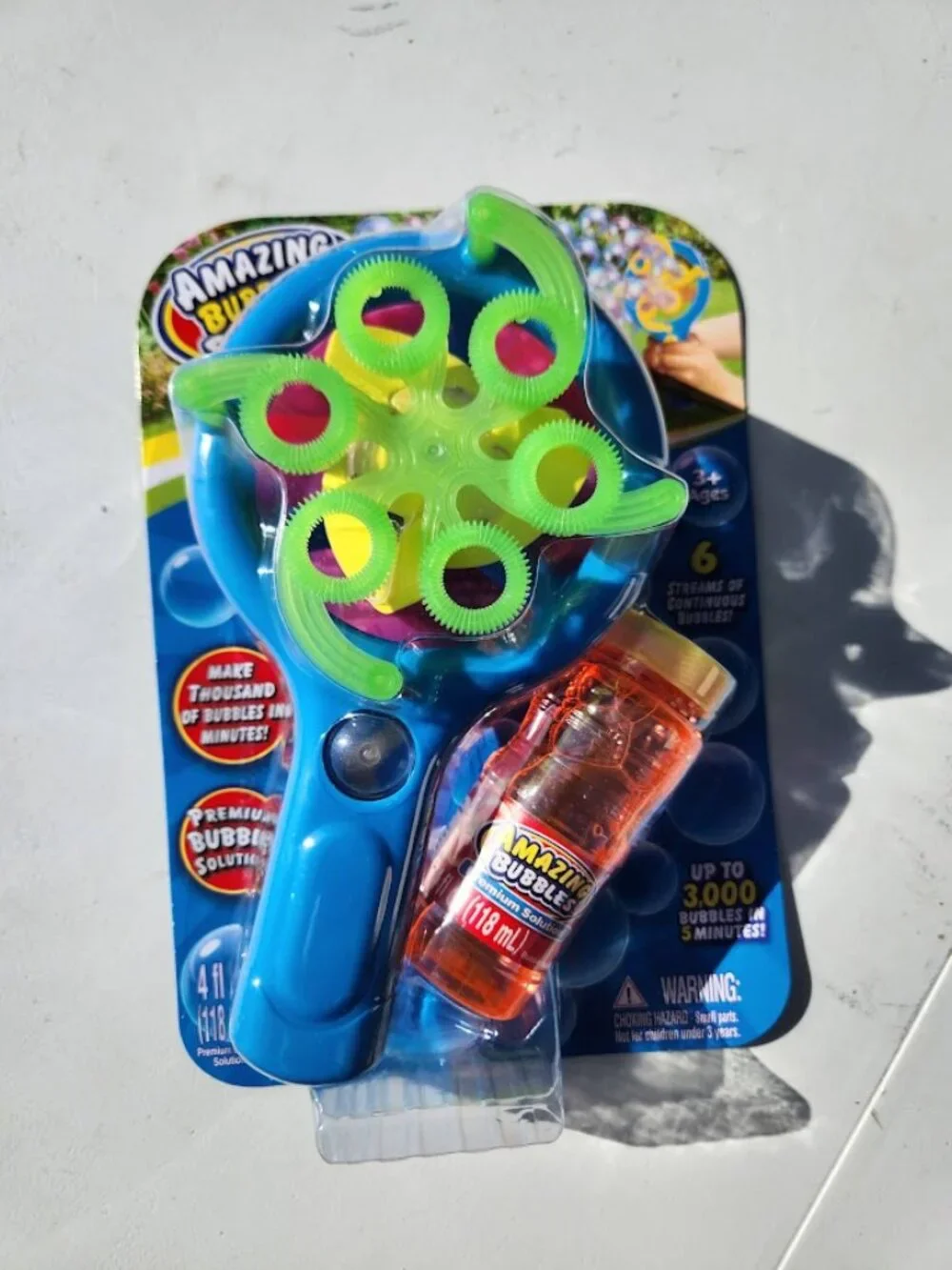 NEW Amazing Bubble Blizzard Toy Outdoor Backyard Picnic Stocking Stuffer